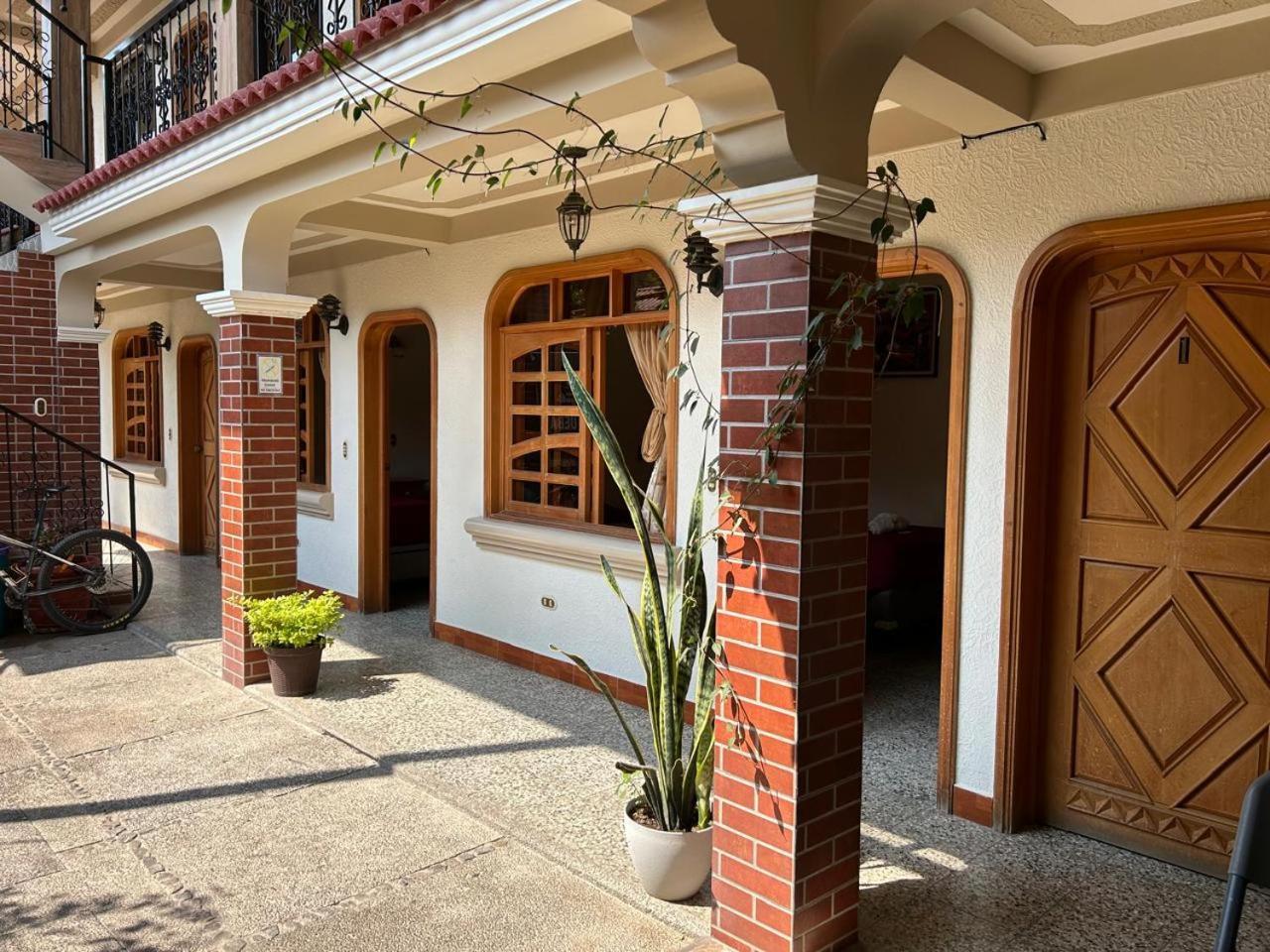 Posada Don Miguel Panajachel Exteriér fotografie