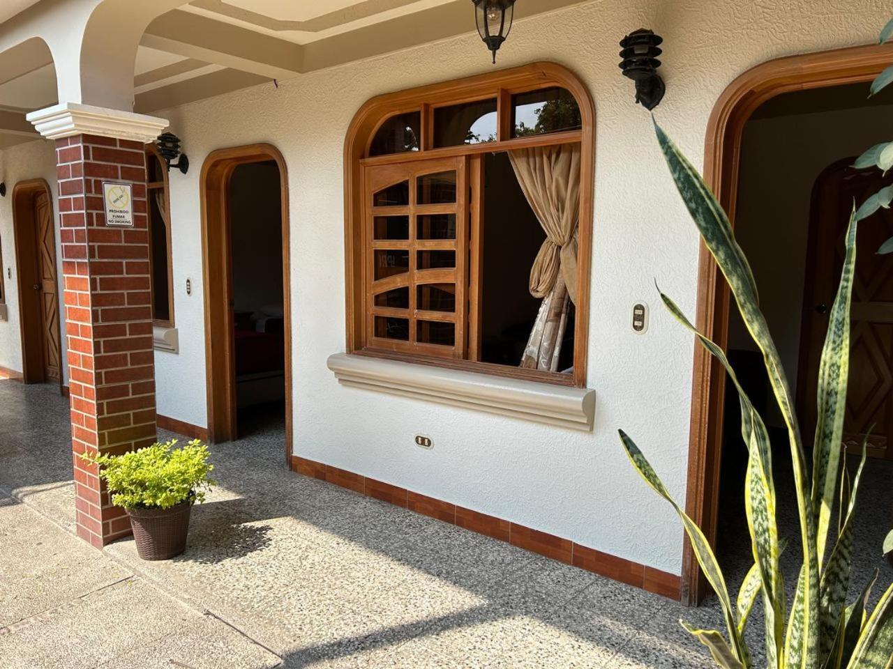 Posada Don Miguel Panajachel Exteriér fotografie